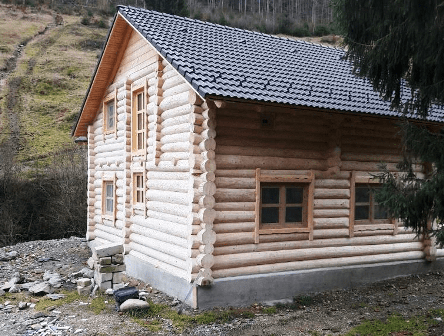 pompa de caldura cu foraje verticale